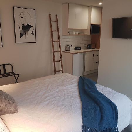 אלבורי Modern, Private And Close To Town. מראה חיצוני תמונה
